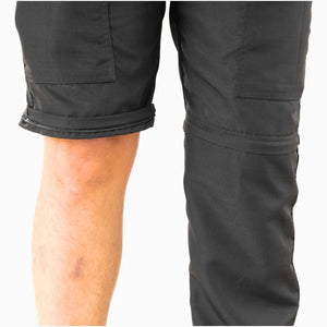 A Calça Tática Masculina Vira Bermuda preta com a barra removível, permitindo virar uma bermuda