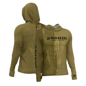 A Camisa de Pesca Mar Negro Sublimada Capuz Tucuna vista de frente e de costas, com seu capuz amostra