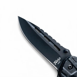 A Lâmina do Canivete Tático Talon em destaque