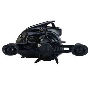 Vista lateral da Carretilha de Pesca Daiwa PR100H, mostrando sua manivela do lado direito