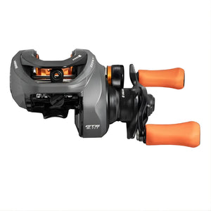 Carretilha de Pesca Marine Sports Titan Pro 2 sendo exibida de frente, com sua manivela do lado esquerdo