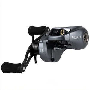 Carretilha Lince Carbon vista do lado esquerdo e com a sua manivela dupla do lado esquerdo