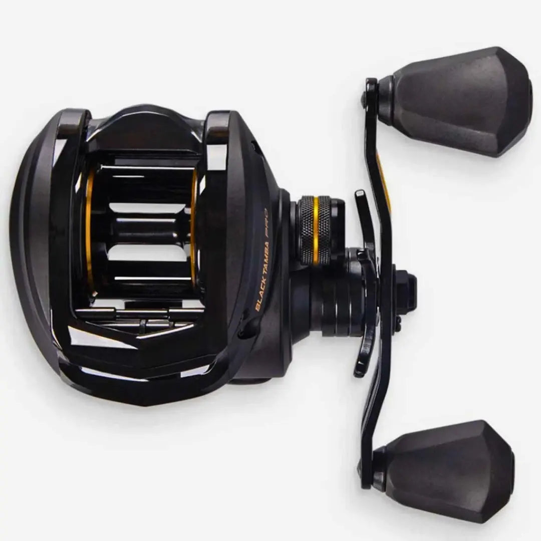 Detalhe dos discos de carbono da Carretilha Maruri Black Tamba Pro com sistema Carbon Drag