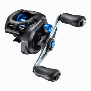 Carretilha Shimano SLX mostrando seu guia de linha, manivela, estrela de fricção, ajuste fino e freio ponto a ponto