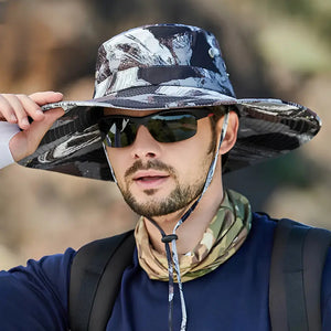 Chapéu de Pesca Urban Camo cinza e usado ao ar livre com cordão regulável