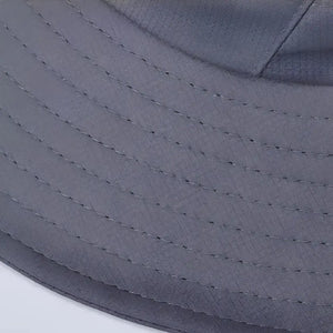 Detalhe da costura e acabamento do Chapéu de Pesca Zanter Air Trek na cor cinza