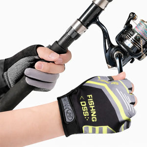 Um pescador segurando uma vara com molinete e usando a Luva de Pesca Zanter Axis