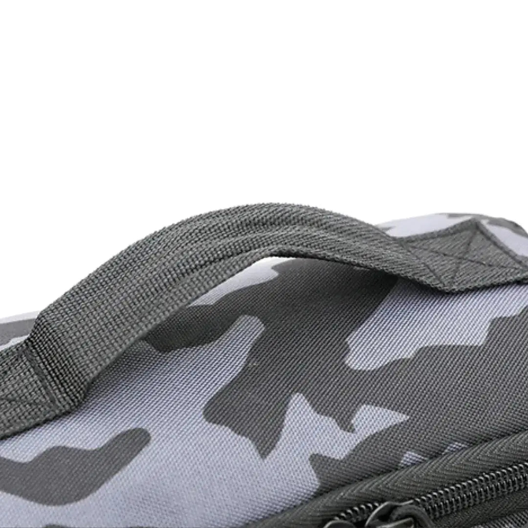 A alça de mão da Bolsa de Pesca Zanter Compact em foco