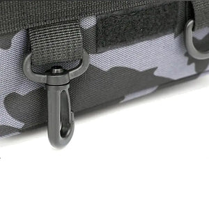 O gancho de prender ferramentas e acessórios da Bolsa de Pesca Zanter Compact em destaque