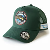 Boné de Pesca Zanter Pro Fishing na cor verde visto de lado, com sua estampa bordada em foco