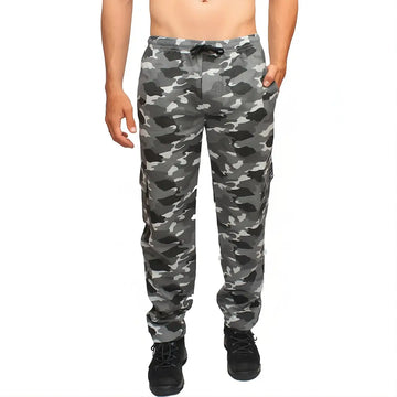 Calça Tática Masculina Zanter Camuflada Cinza sendo usada por um homem e mostrada de frente