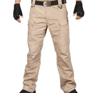 Calça Tática Masculina RipStop na cor caqui mostrada de frente