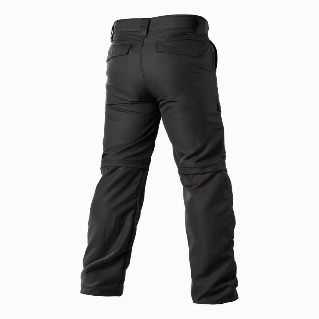 Calça Tática Masculina Vira Bermuda preta vista de costa, mostrando seus detalhes