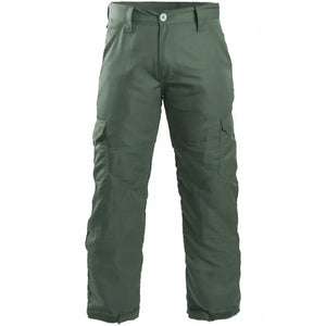 A Calça Tática Masculina Versatile na cor verde vista de frente