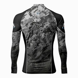A Camisa de Pesca Extreme na cor Camo Gray mostrada de costas com foco em sua estampa camuflada cinza