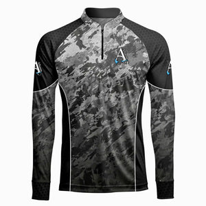A Camisa de Pesca Extreme na cor Camo Gray vista de frente, com sua estampa camuflada e sua logo em foco