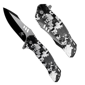 O Canivete Tático Albatroz Krait visto em dois ângulos, fechado e aberto