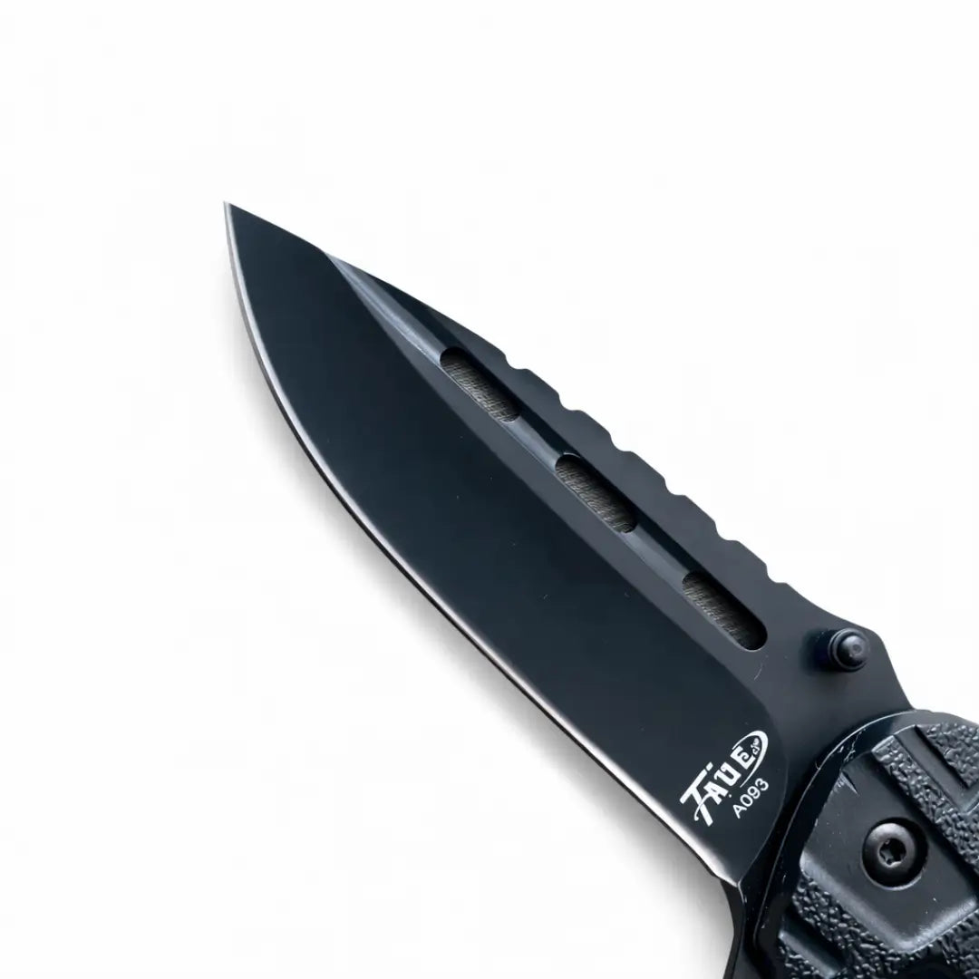 A Lâmina do Canivete Tático Talon em destaque