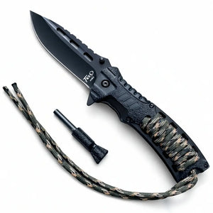 Canivete Tático Talon visto na diagonal, com sua corda presa ao cabo e sua Pederneira em destaque