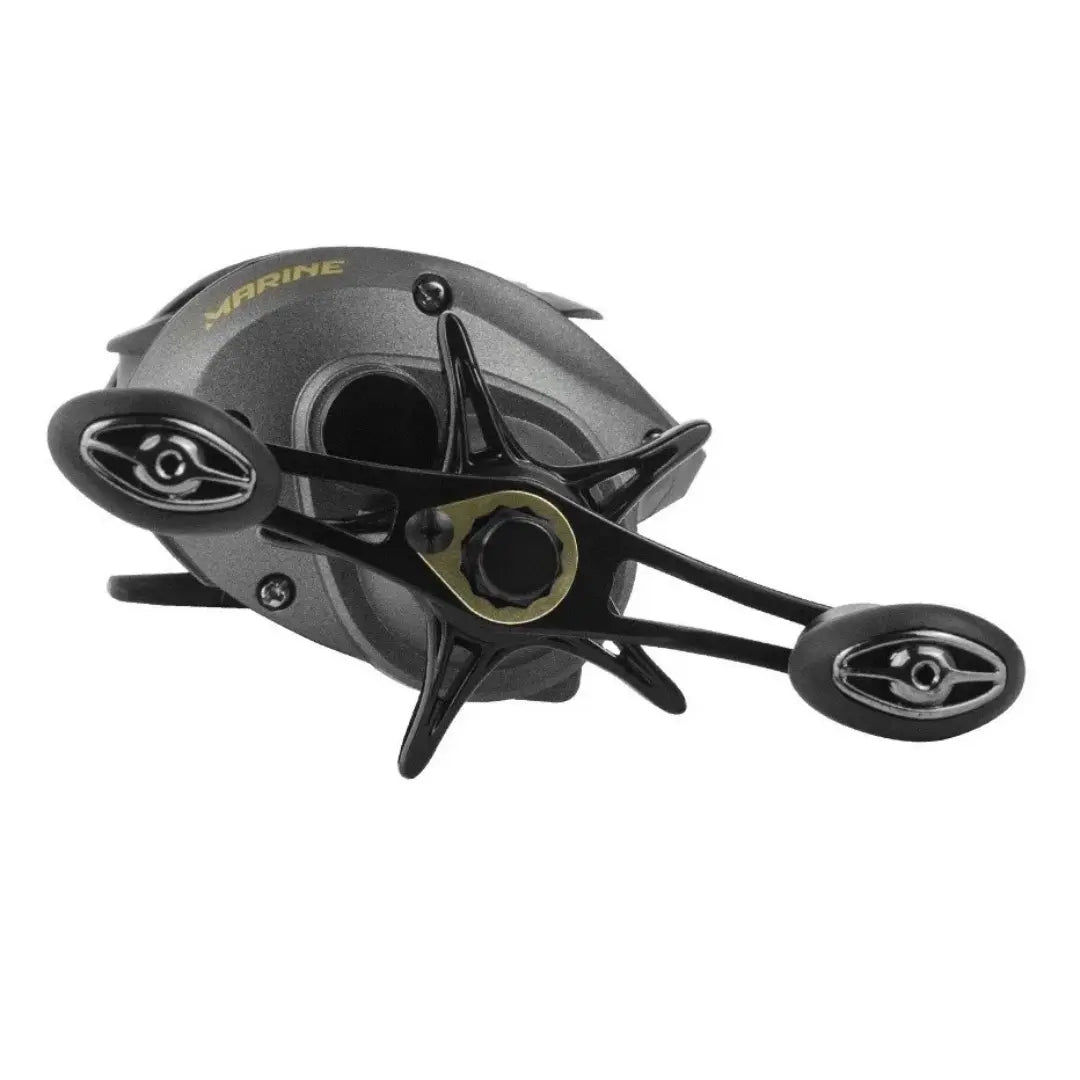 Vista lateral da Carretilha Marine Sports New Ventura VT10 com design ergonômico e pegadores emborrachados