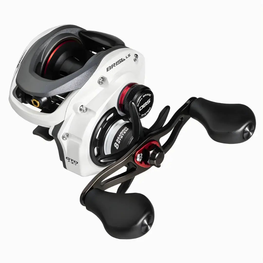 A Carretilha Marine Sports Brisa LS 8000 mostrada na diagonal, com seu manivela e sua estrela do freio em destaque