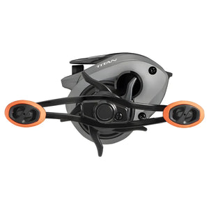 A Carretilha de Pesca Marine Sports Titan Pro 2 vista de lado, com a sua manivela em destaque