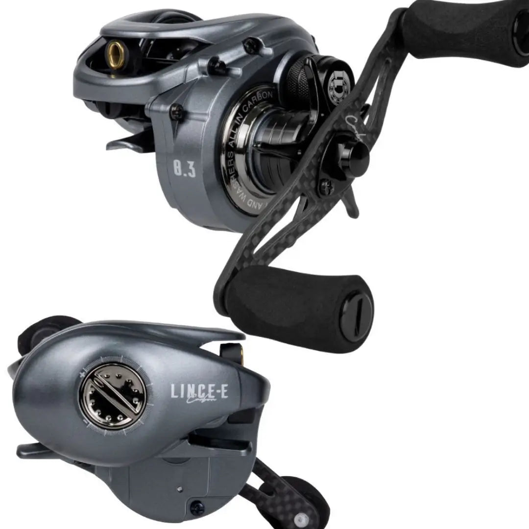 A Carretilha Lince Carbon mostrada em dois ângulos diferentes, de lado e na diagonal