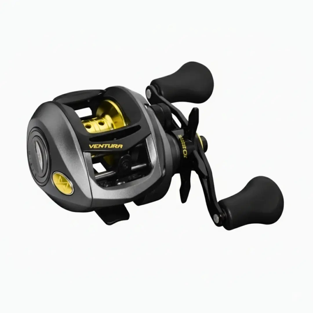 Close de frente da Carretilha Marine Sports New Ventura VT10 com a manivela do lado direito