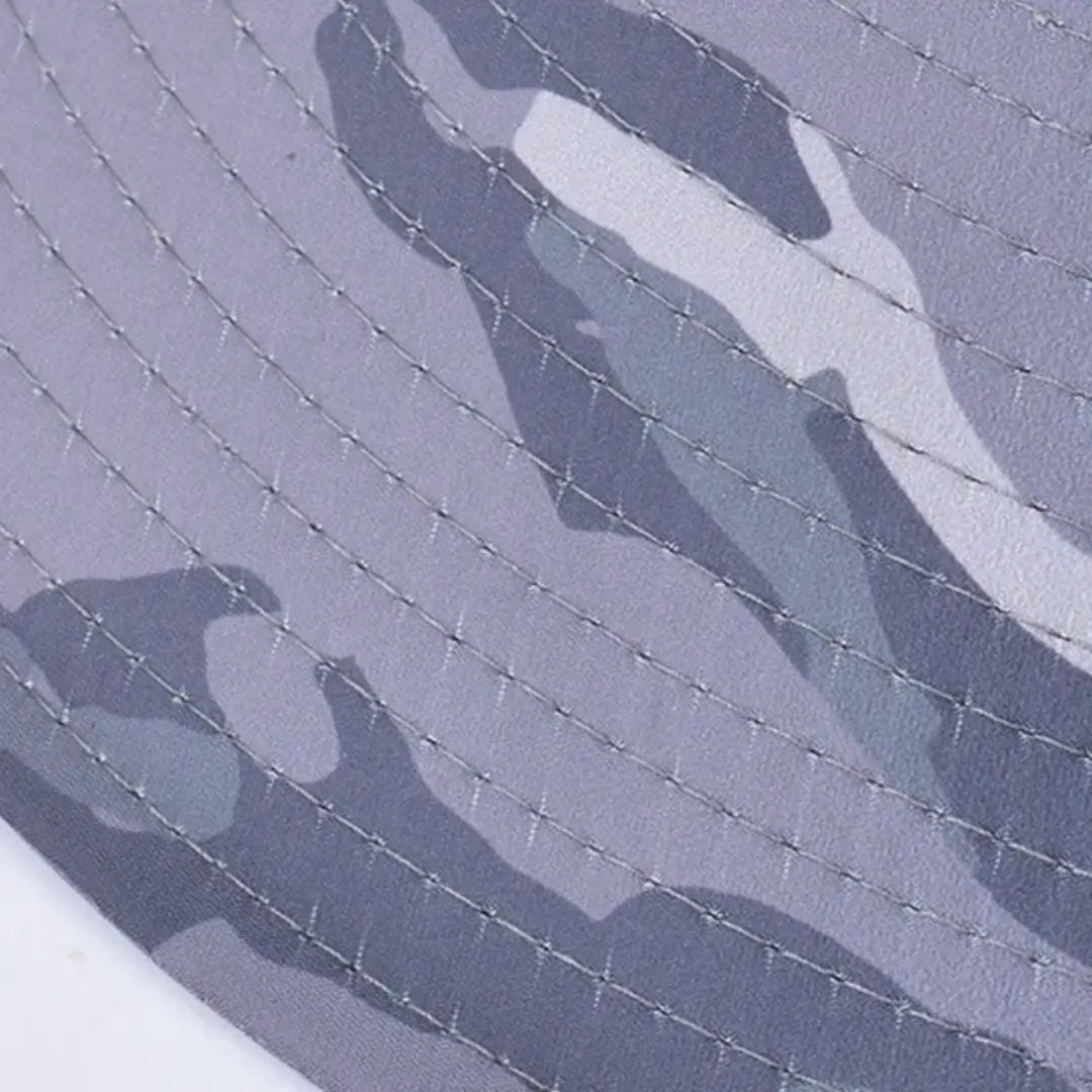 Detalhe das costuras reforçadas do Chapéu de Pesca Zanter Camo Trek 