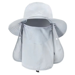 O Chapéu de Pesca Zanter Expedition Pro na cor cinza claro visto de frente, com sua proteção de rosto em destaque