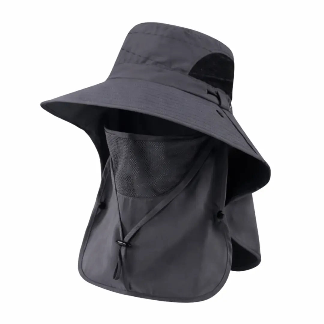 O Chapéu de Pesca Zanter Ventus na cor cinza escuro sendo apresentado na diagonal, com o fundo branco