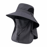 O Chapéu de Pesca Zanter Ventus na cor cinza escuro sendo apresentado na diagonal, com o fundo branco