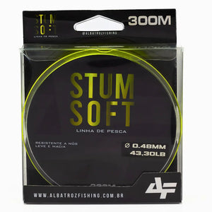 Carretel da Linha Monofilamento Albatroz Stum Soft dentro da sua caixa, visto de frente