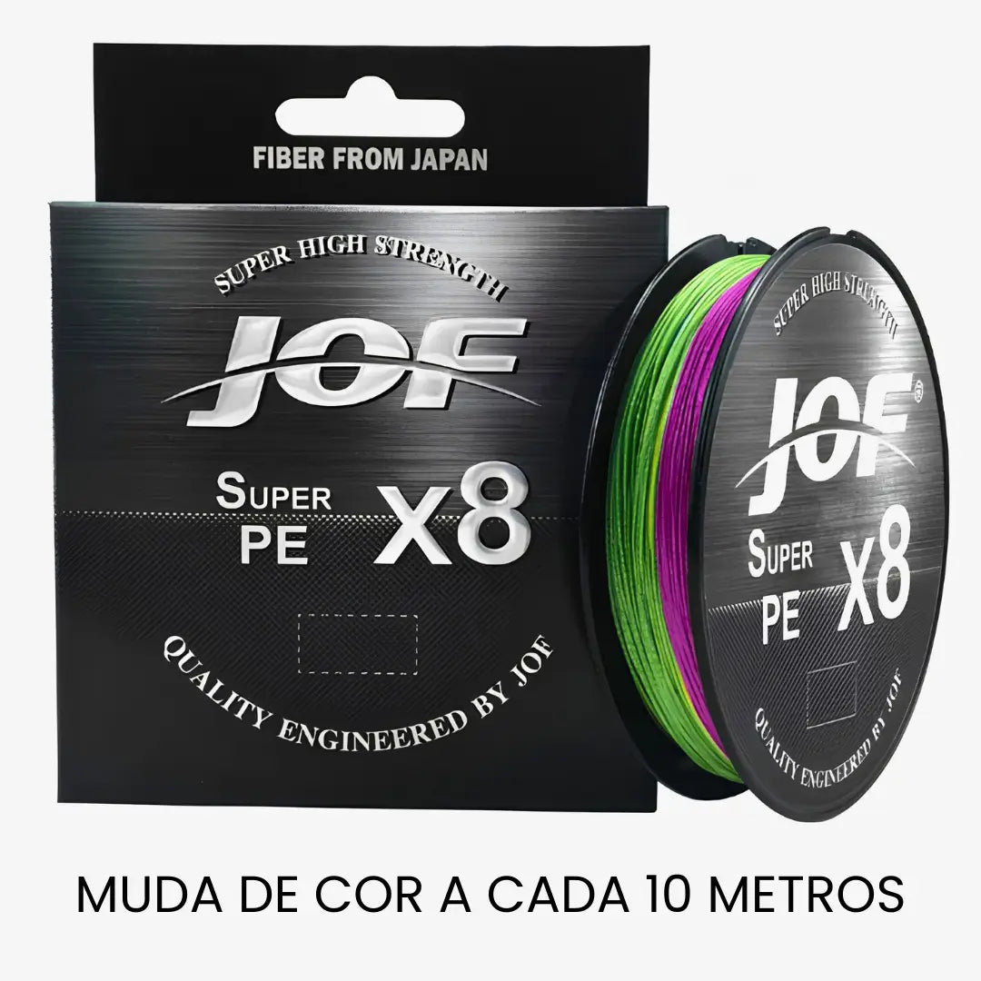 O Carretel da Linha Multifilamento JOF Pure na cor multicolorida em foco, com sua caixa ao lado