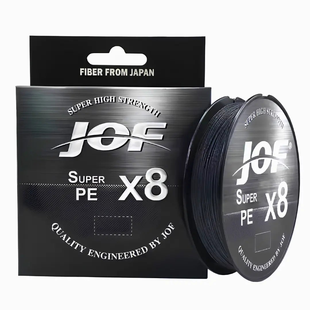 O Carretel da Linha Multifilamento JOF Pure na cor preta em foco, com sua caixa ao lado