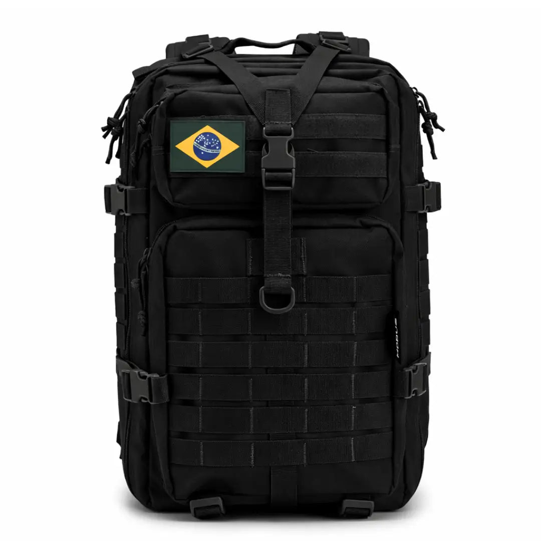 A Mochila de Pesca MK na cor preta sendo mostrada de frente, com seus detalhes em destaque