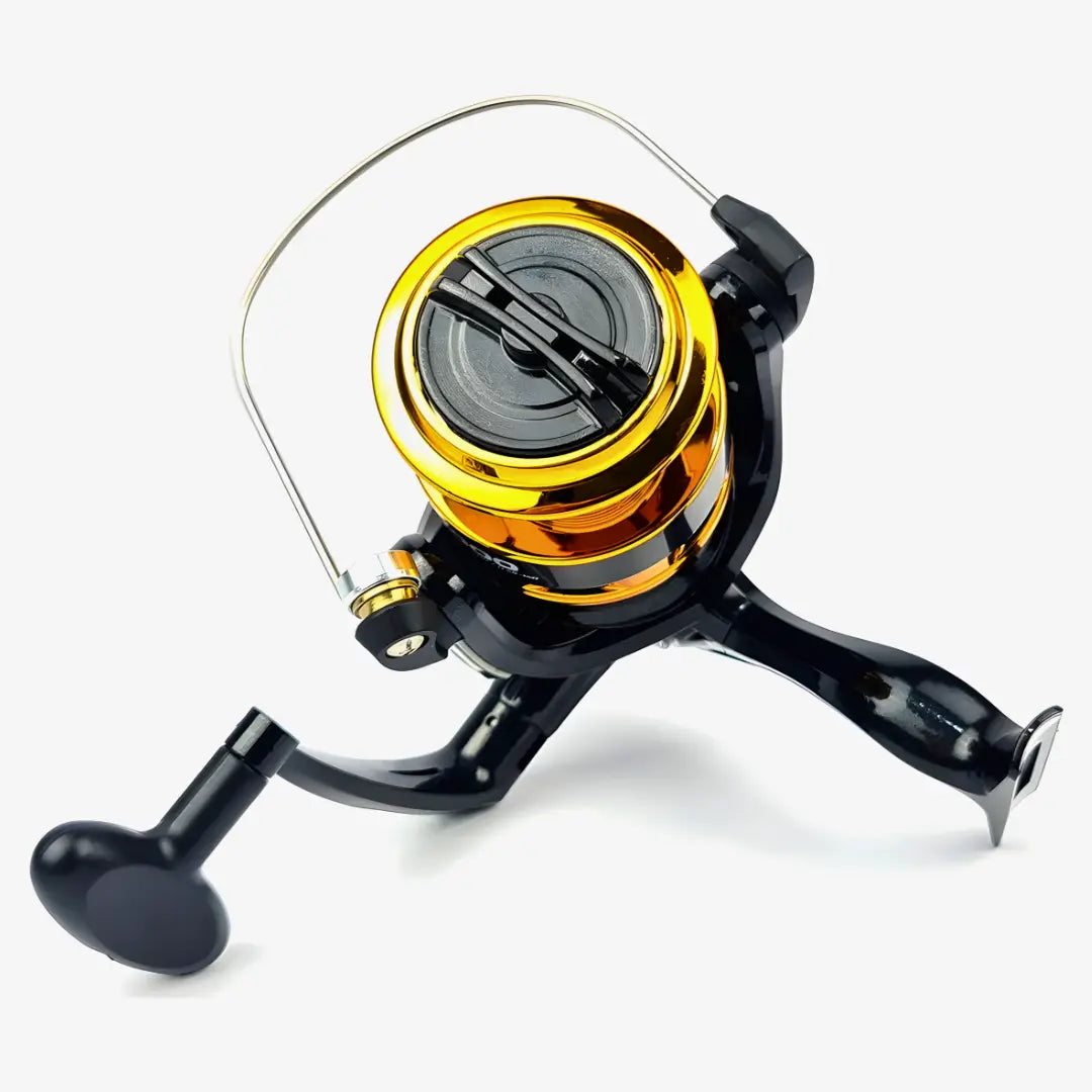 O Molinete Marine Sports 4000 mostrando sua fricção e seu aro em alumínio